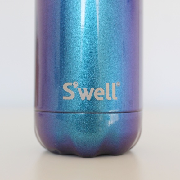 Swell Water Bottle - Picture 2 of 8